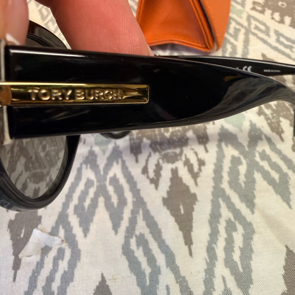 Tory Burch sunglasses - Picture 8 of 8